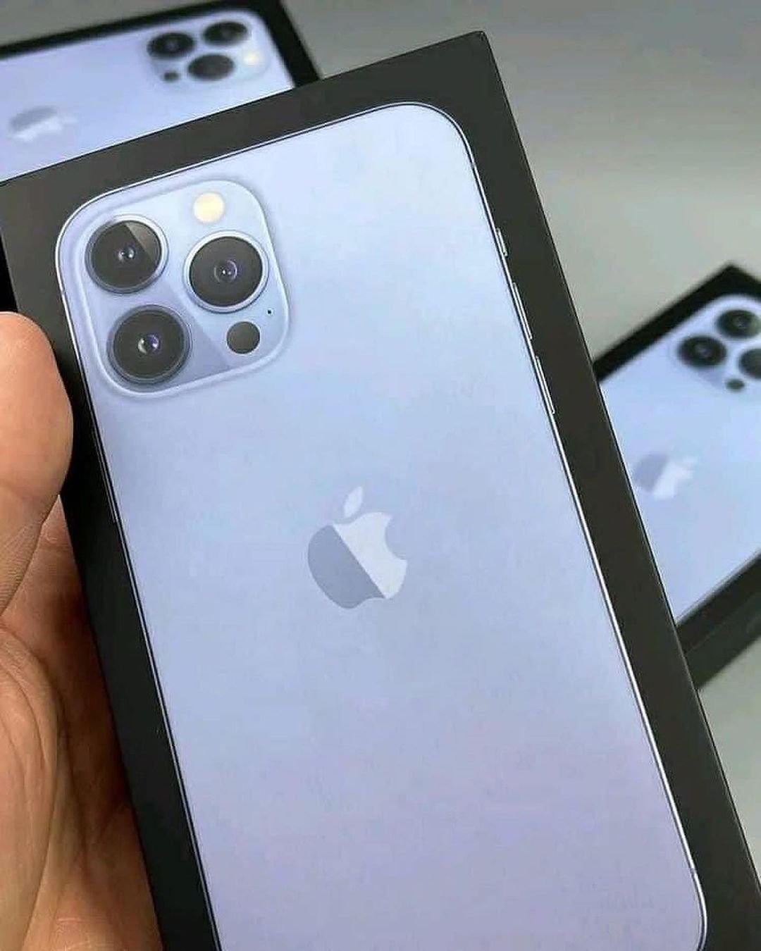 IPhone 13 pro max Pallet- Bulk liquidation sales