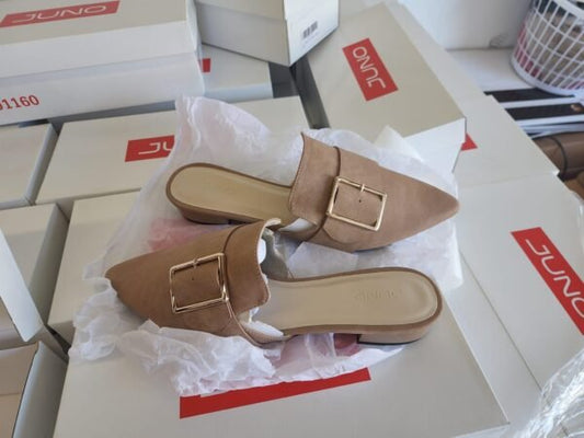 Pallet of women’s shoes and sandles